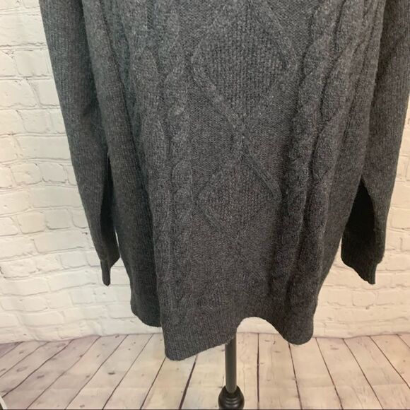 Women's Loft Crew Neck Grey Sweater size MP Wool Blend - Picture 3 of 8